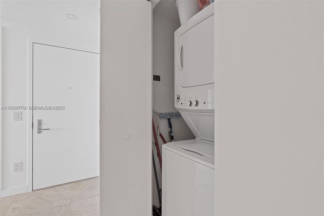 3131 NE 7th Ave 2203, Miami, FL 33137