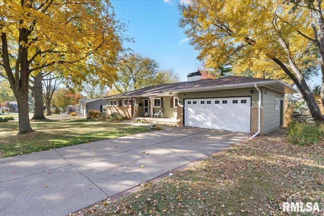 2620 HARMONY Drive, Bettendorf, IA 52722