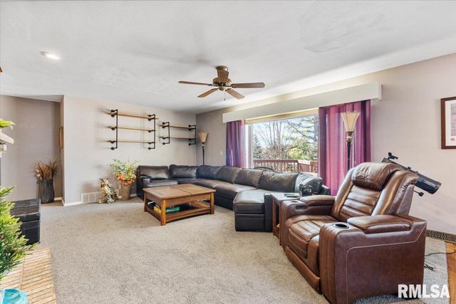 2620 HARMONY Drive, Bettendorf, IA 52722