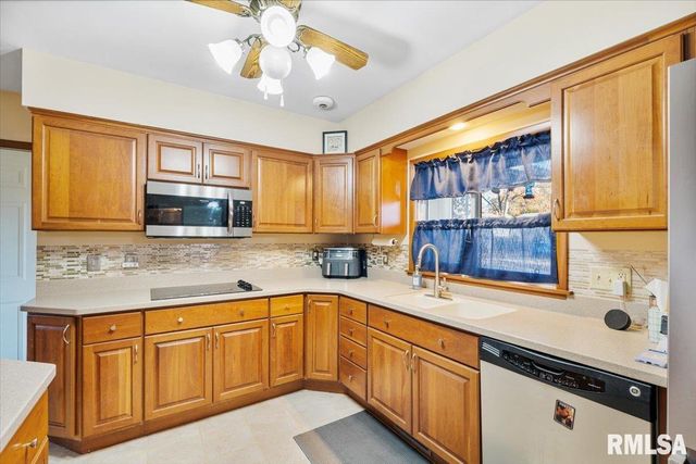 2620 HARMONY Drive, Bettendorf, IA 52722