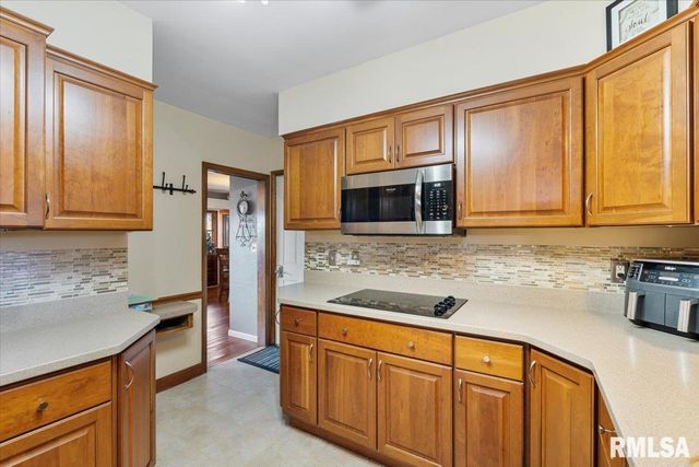 2620 HARMONY Drive, Bettendorf, IA 52722