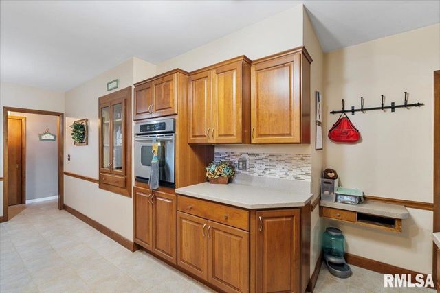 2620 HARMONY Drive, Bettendorf, IA 52722