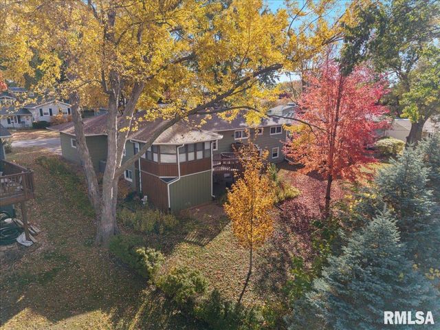 2620 HARMONY Drive, Bettendorf, IA 52722