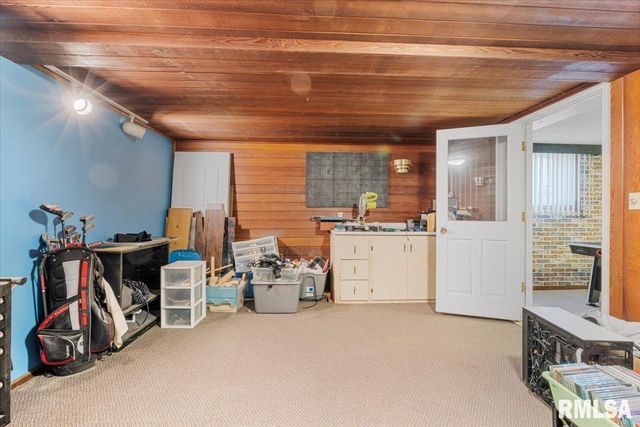 2620 HARMONY Drive, Bettendorf, IA 52722