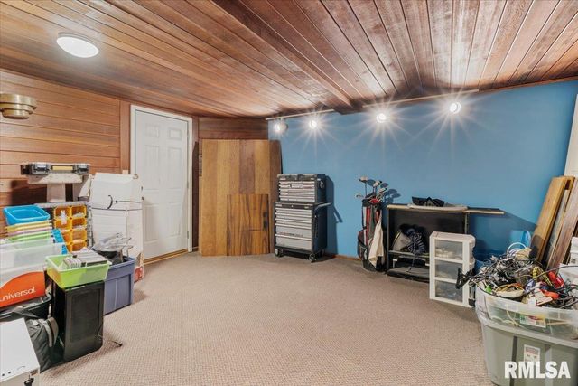 2620 HARMONY Drive, Bettendorf, IA 52722