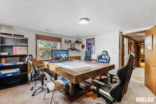 2620 HARMONY Drive, Bettendorf, IA 52722