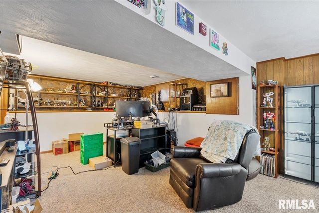 2620 HARMONY Drive, Bettendorf, IA 52722