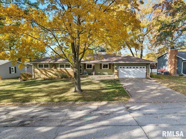 2620 HARMONY Drive, Bettendorf, IA 52722