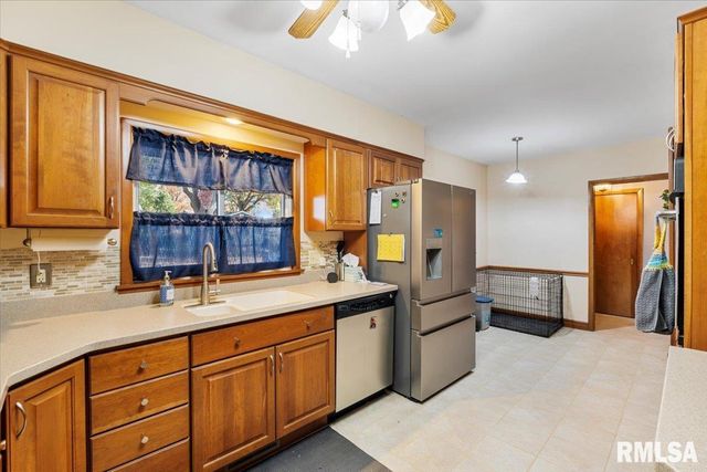 2620 HARMONY Drive, Bettendorf, IA 52722