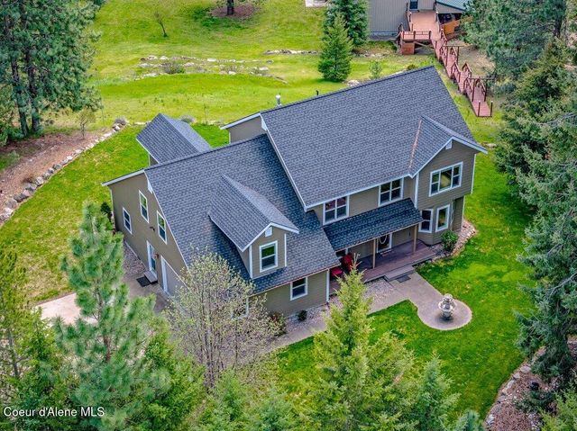 405 Brisboys RD, Sagle, ID 83860