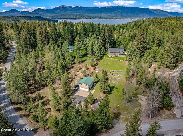 405 Brisboys RD, Sagle, ID 83860