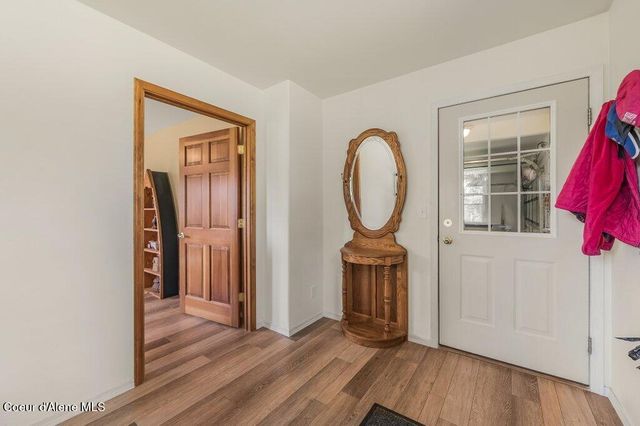 405 Brisboys RD, Sagle, ID 83860
