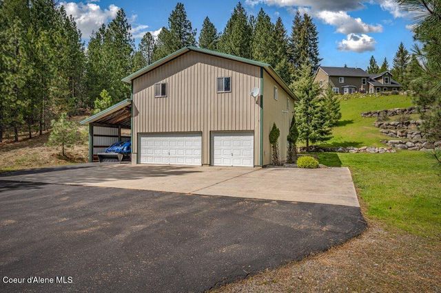 405 Brisboys RD, Sagle, ID 83860