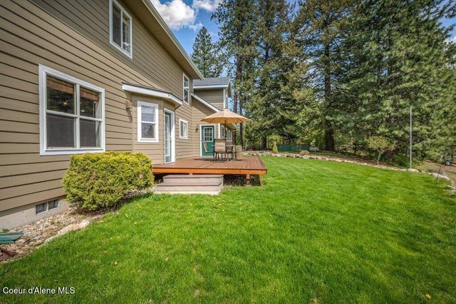405 Brisboys RD, Sagle, ID 83860