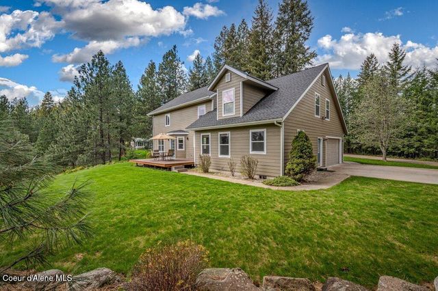 405 Brisboys RD, Sagle, ID 83860