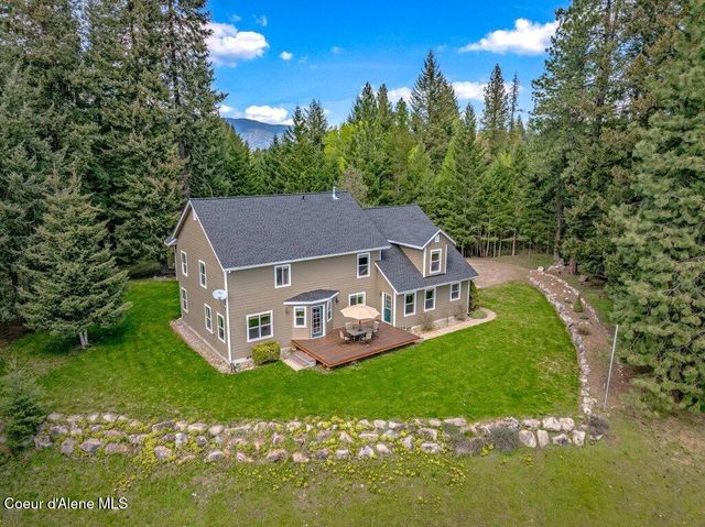 405 Brisboys RD, Sagle, ID 83860