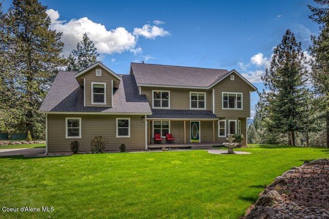 405 Brisboys RD, Sagle, ID 83860