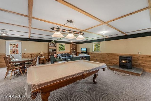 405 Brisboys RD, Sagle, ID 83860