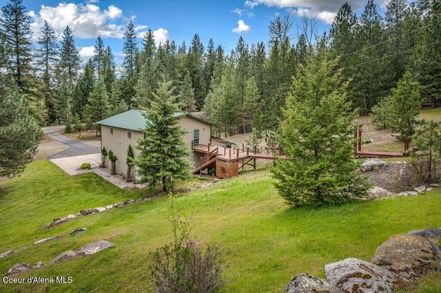 405 Brisboys RD, Sagle, ID 83860
