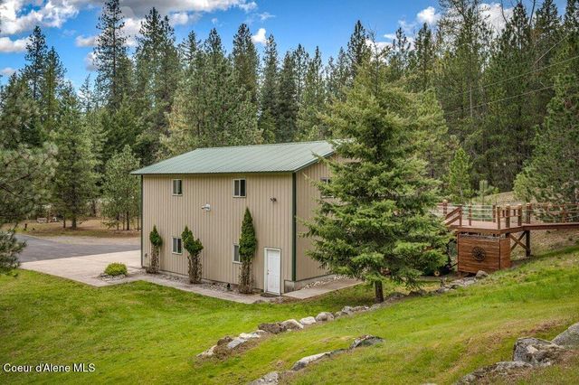 405 Brisboys RD, Sagle, ID 83860