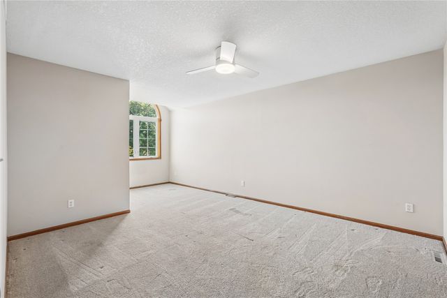 1351 Pompano Drive, Clive, IA 50325