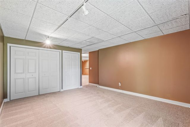 1351 Pompano Drive, Clive, IA 50325