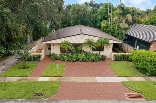 220 NE 105th St, Miami Shores, FL 33138