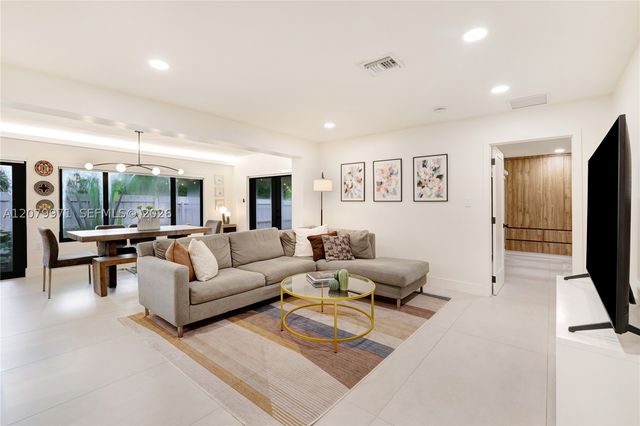 220 NE 105th St, Miami Shores, FL 33138