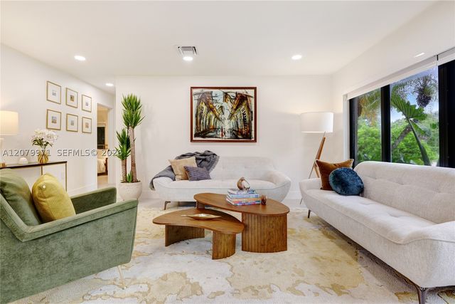 220 NE 105th St, Miami Shores, FL 33138