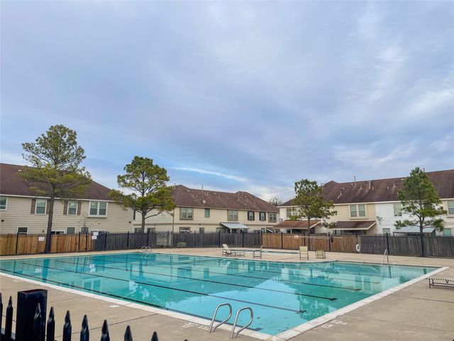 13034 Stratford Skies Lane, Houston, TX 77072