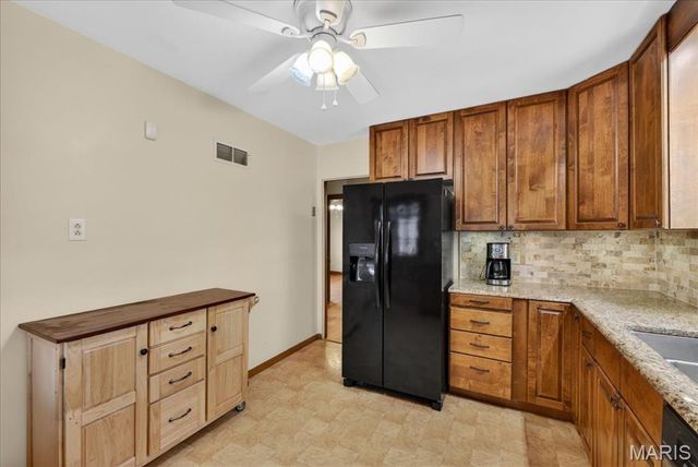 6601 Lindenwood Place, St Louis, MO 63109