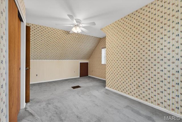 6601 Lindenwood Place, St Louis, MO 63109