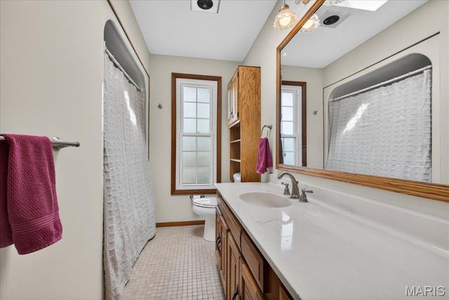 6601 Lindenwood Place, St Louis, MO 63109