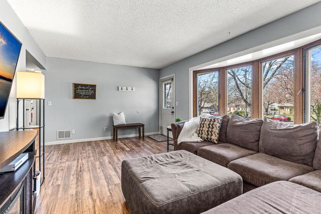 1720 131st Avenue NW, Coon Rapids, MN 55448