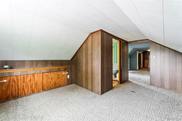 836 W Silver Lake Road, Fenton, MI 48430