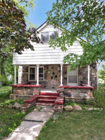 836 W Silver Lake Road, Fenton, MI 48430