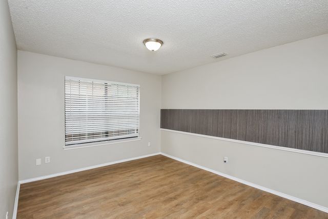 2529 Forest Creek Drive, Fort Worth, TX 76123