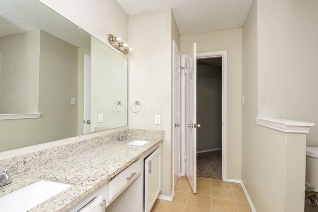 2529 Forest Creek Drive, Fort Worth, TX 76123