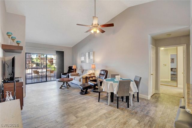 2851 VALLEY VIEW Boulevard 1016, Las Vegas, NV 89102