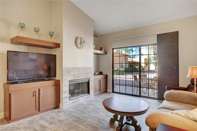 2851 VALLEY VIEW Boulevard 1016, Las Vegas, NV 89102