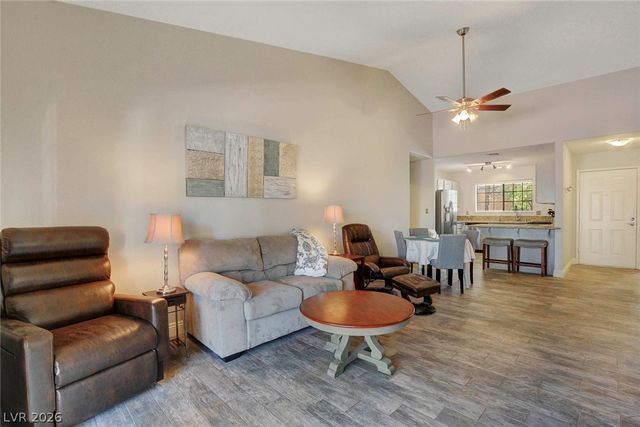 2851 VALLEY VIEW Boulevard 1016, Las Vegas, NV 89102
