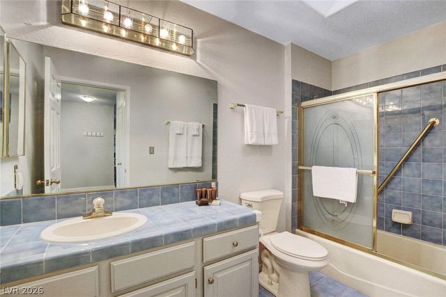 2851 VALLEY VIEW Boulevard 1016, Las Vegas, NV 89102