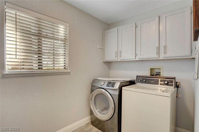 2851 VALLEY VIEW Boulevard 1016, Las Vegas, NV 89102
