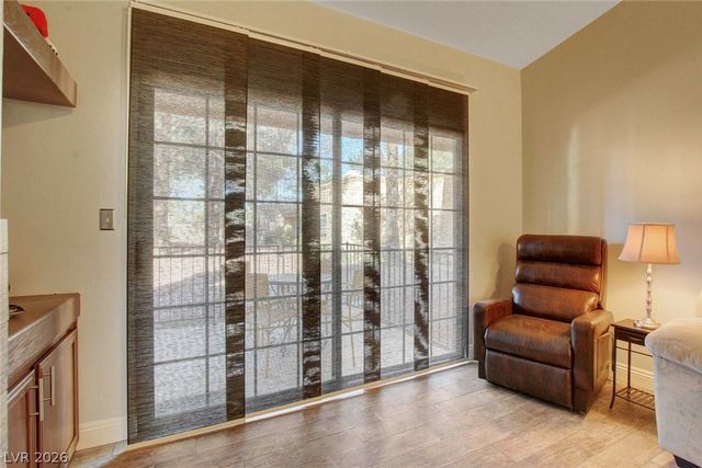2851 VALLEY VIEW Boulevard 1016, Las Vegas, NV 89102