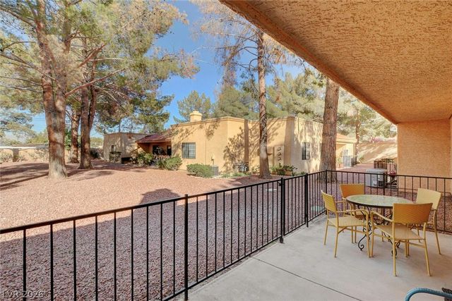 2851 VALLEY VIEW Boulevard 1016, Las Vegas, NV 89102