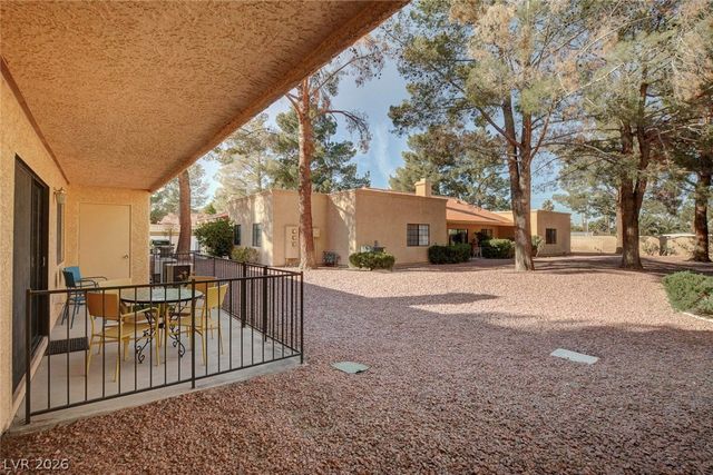 2851 VALLEY VIEW Boulevard 1016, Las Vegas, NV 89102