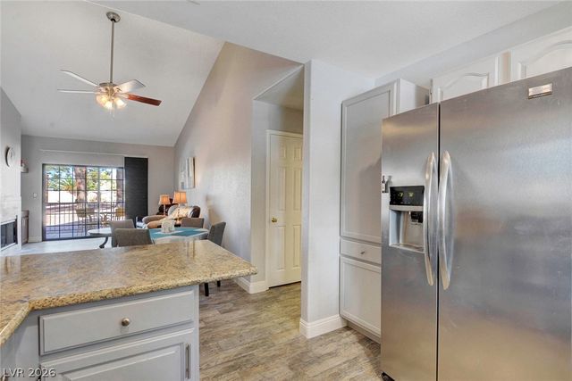 2851 VALLEY VIEW Boulevard 1016, Las Vegas, NV 89102