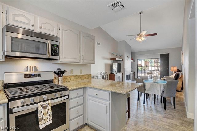 2851 VALLEY VIEW Boulevard 1016, Las Vegas, NV 89102