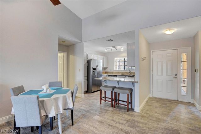 2851 VALLEY VIEW Boulevard 1016, Las Vegas, NV 89102