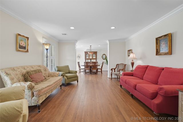 2881 E 35th Place, Tulsa, OK 74105